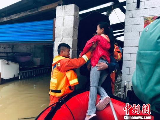 “最强暴雨”降临贵州致多处被淹 消防出警救援达55起 国产人妖2018年