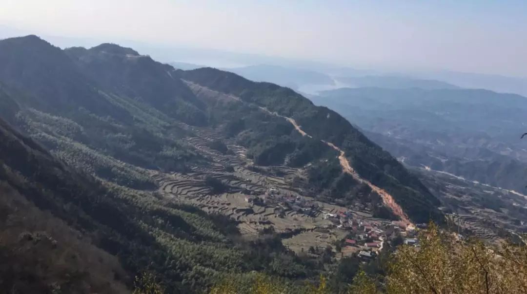 岳阳楼君山岛景区联票价格90元/人.