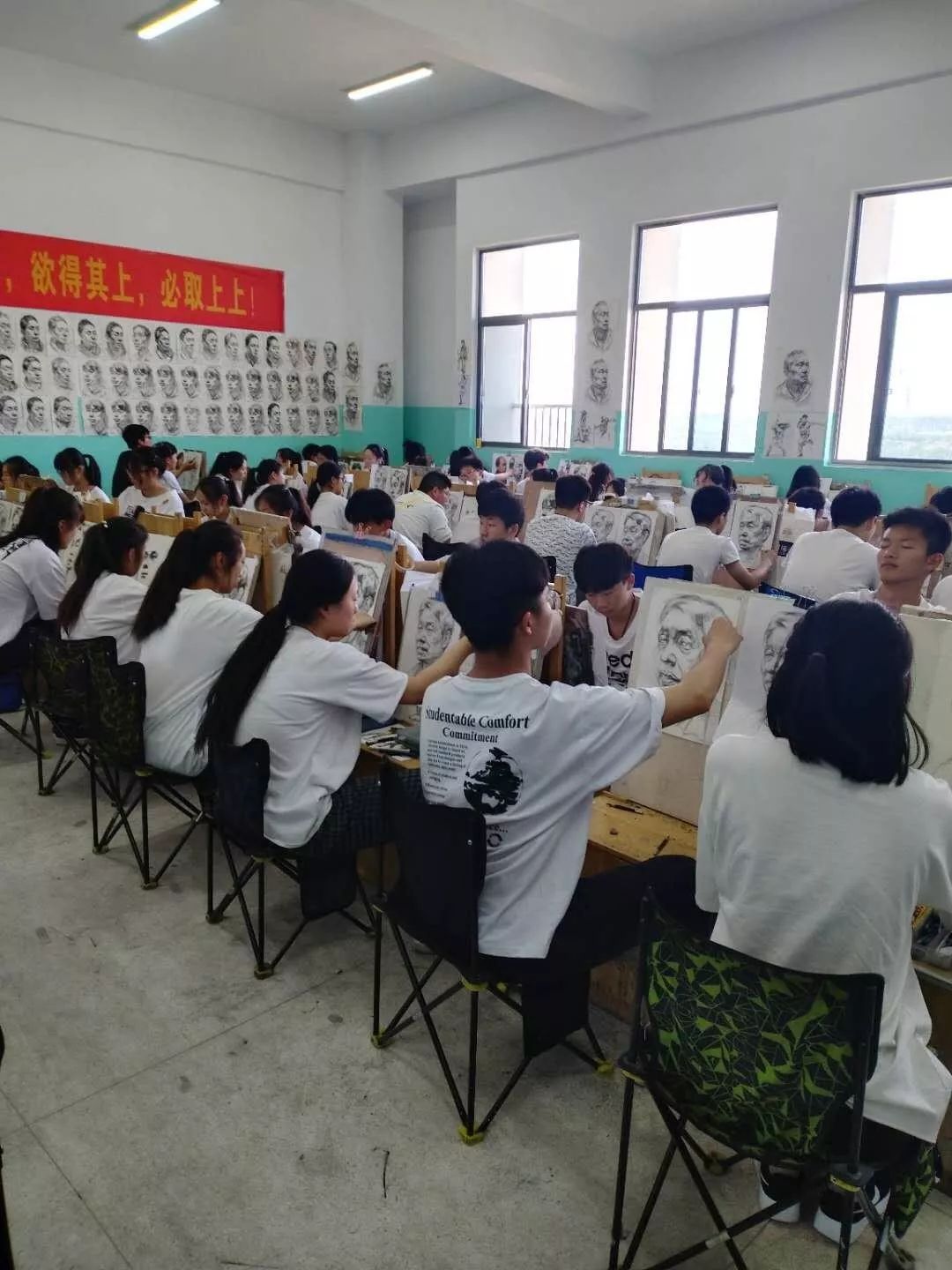 关注校园爆棚4万人围观阜阳十中啥情况