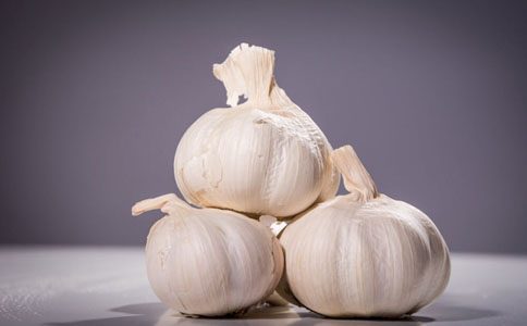                     宝宝风寒咳嗽、风热咳嗽，这两个食材煮水，化痰止咳，2天除根！