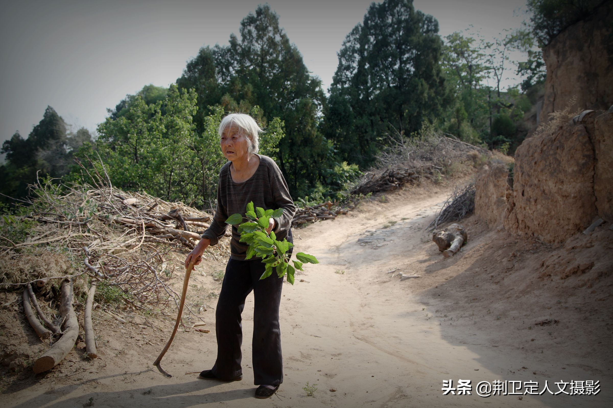 农村78岁老人病重卧床,老伴:能送他最后一程我就心满意足