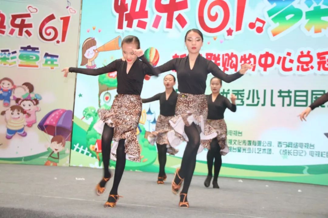 六一儿童节前的表演盛宴 "快乐六一 多彩童年"火爆开演!