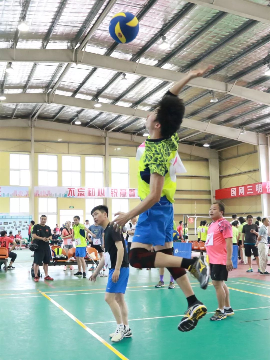 五人制气排球比赛视频