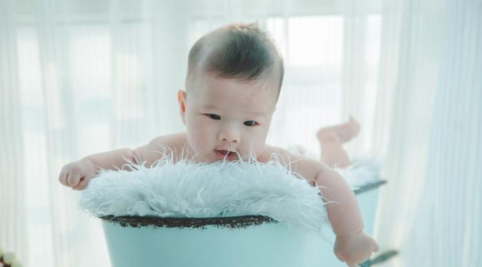                     原创            如何正确给婴儿洗澡？掌握下面七个问题，就能轻轻松松搞掂！