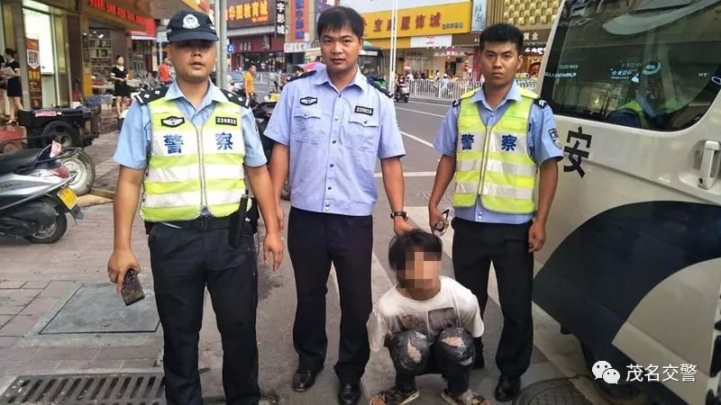 拘留“车神”!茂名交警正告:这种行为不能做! 乐虎国际官方网站