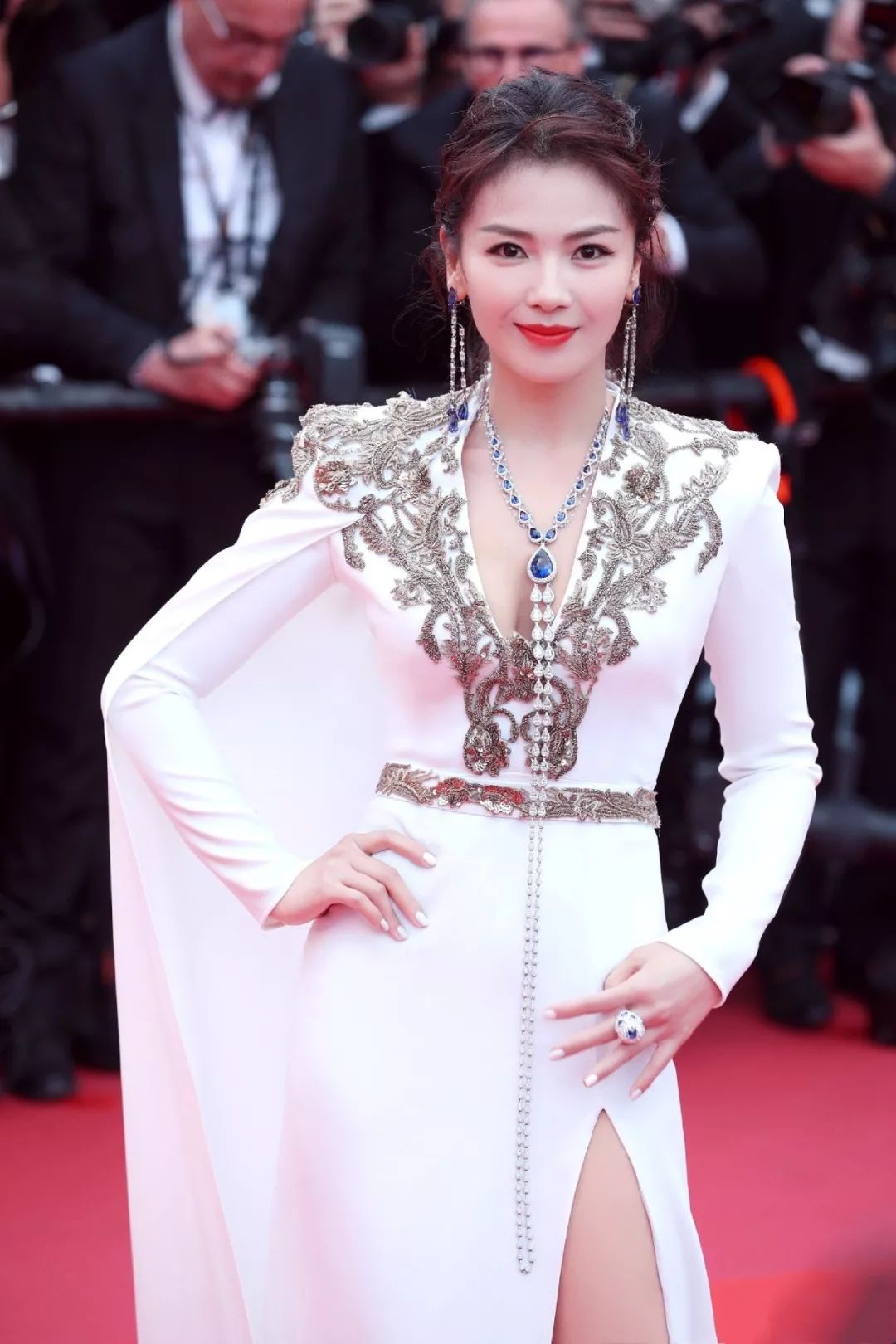 如何评价 2021 年上海国际电影节开幕式红毯女明星们的表现？ - 知乎