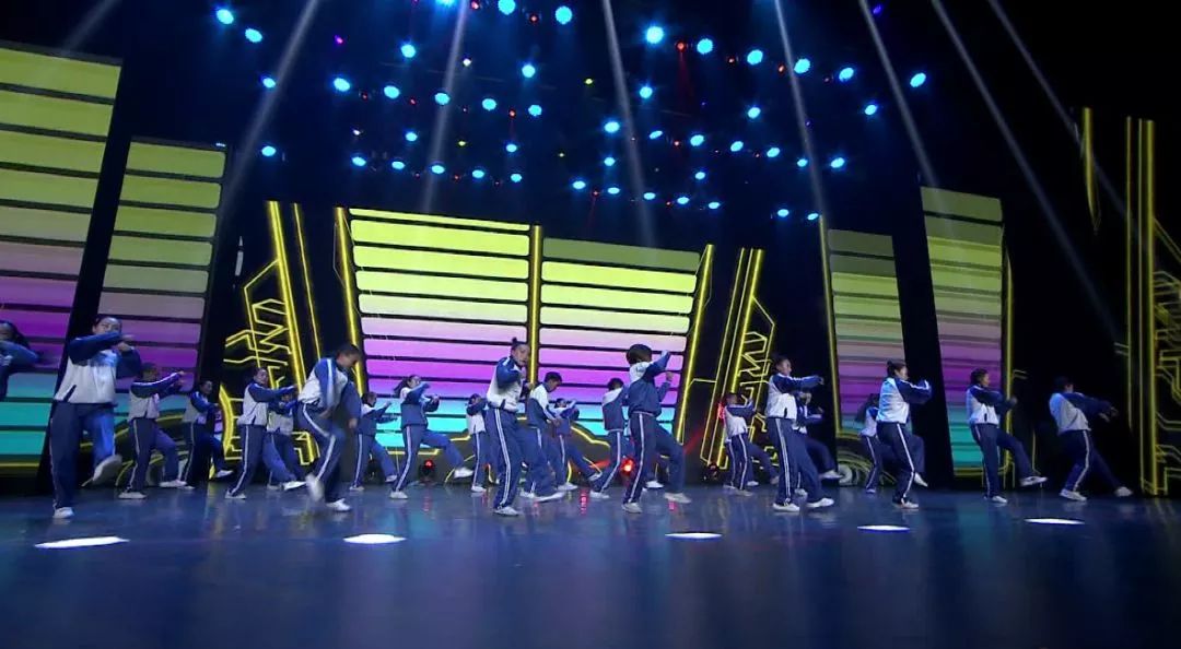 校园音乐完整版 c48e38363a4b4d08bfe4453eb6d06694.jpeg