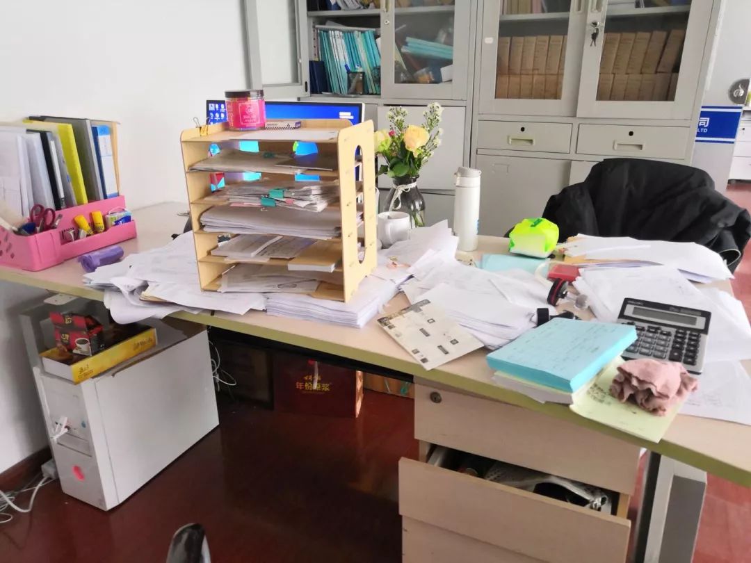 从办公室也翻出来一波赠品,好吧.