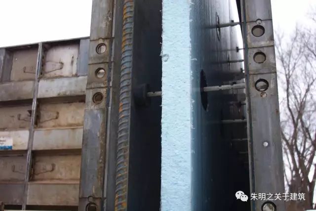 美国如何用铝模地下室现浇三明治夹心墙