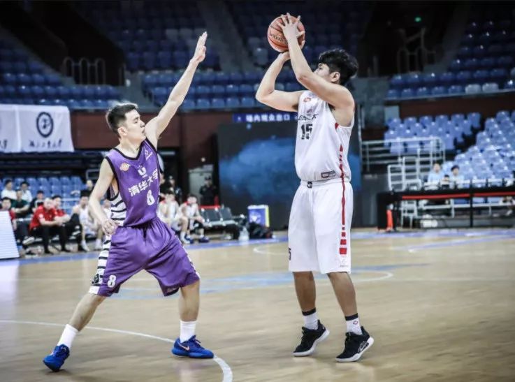 接连以88:62,93:69,101:64,92:68的比分战胜山东农业大学,浙江大学