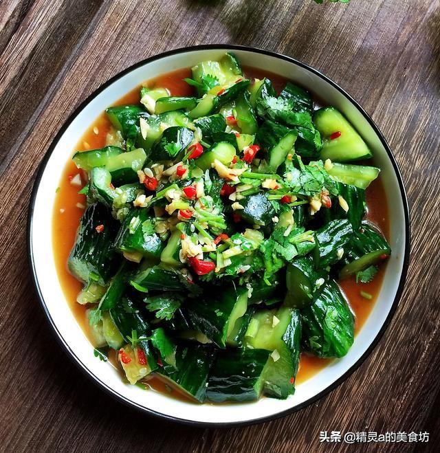 怎么做不辣的凉拌青瓜 06827edf3832460caf6c19ed4c14f892.jpeg