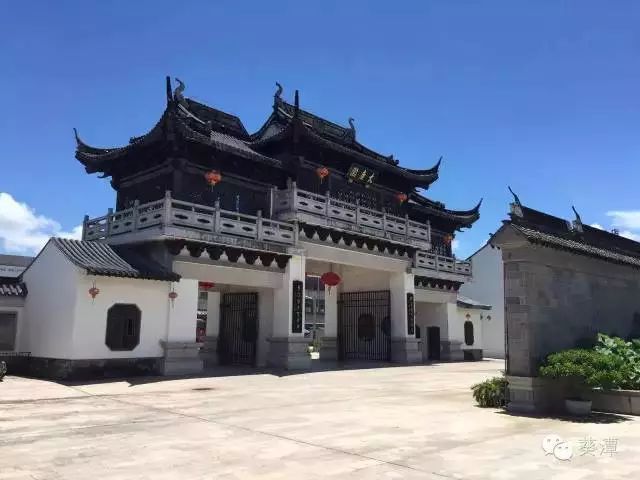 葵潭大庚园(拍摄者:周檀煜)葵潭高档楼房小区—京惠庄园,也坐落于