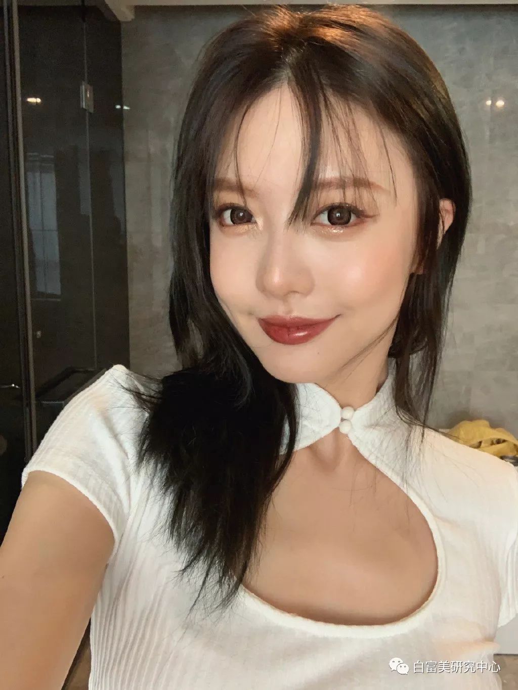 因上亿违约金和阿花花酱撕逼,傍上坐拥5家公司的土嗨男,她能翻身吗? xbet星投捕鱼