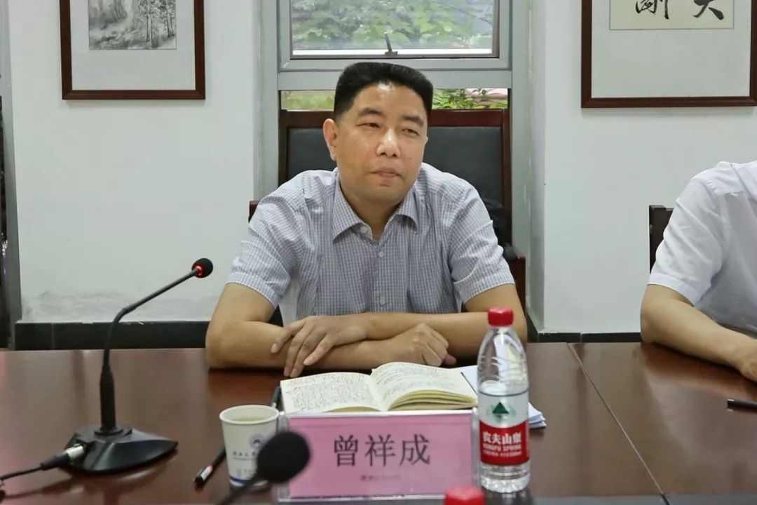 曾祥成副部长代表十堰市委组织部感谢北京市委对十堰深度贫困地区的