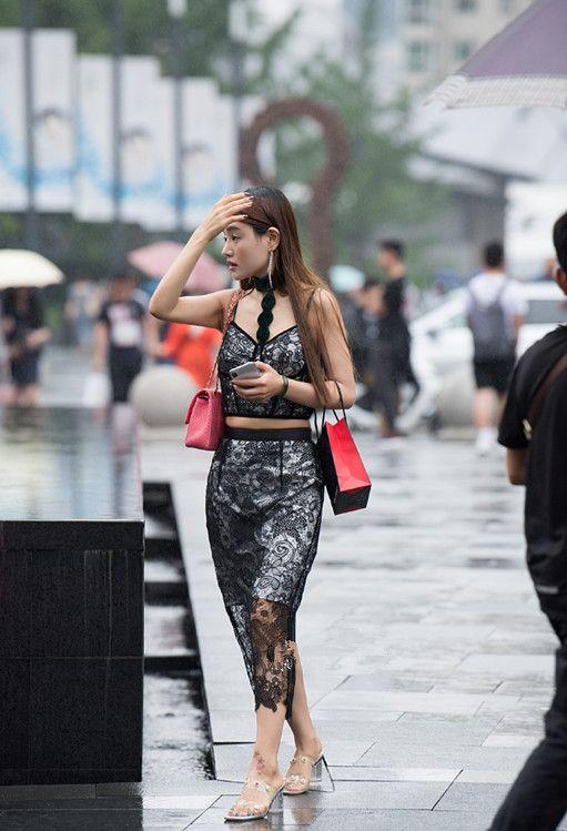 酒吧怎么穿搭衣服裤子鞋子图片_衣服鞋子和裤子都脱掉