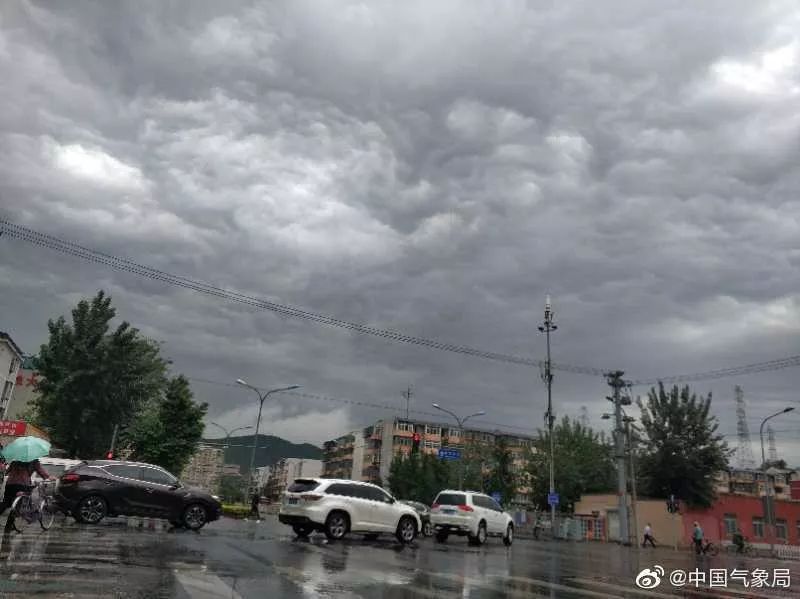 平谷马坊的大雨(粉丝:太白金星王应庚 / 摄影) ↑↑西部城区降雨