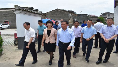 肖毅深入东乡金溪资溪专题调研