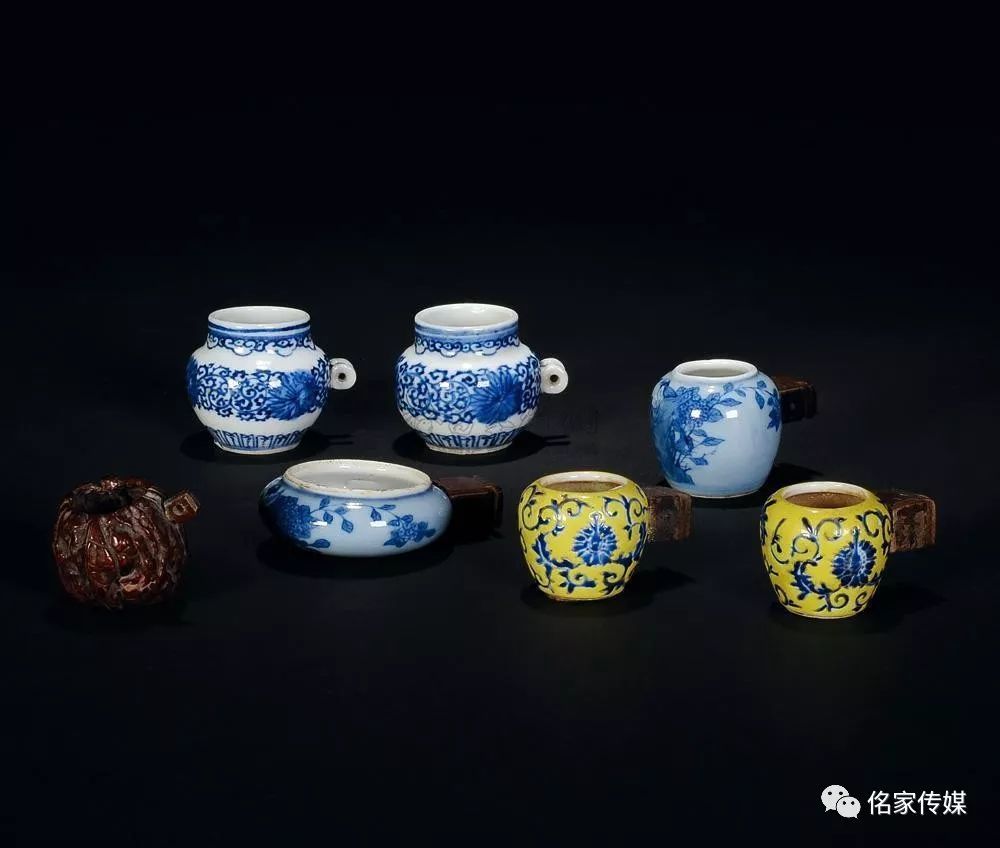 掌中珍品】鸟食罐器小而价高，收藏价值不容小觑！_搜狐网