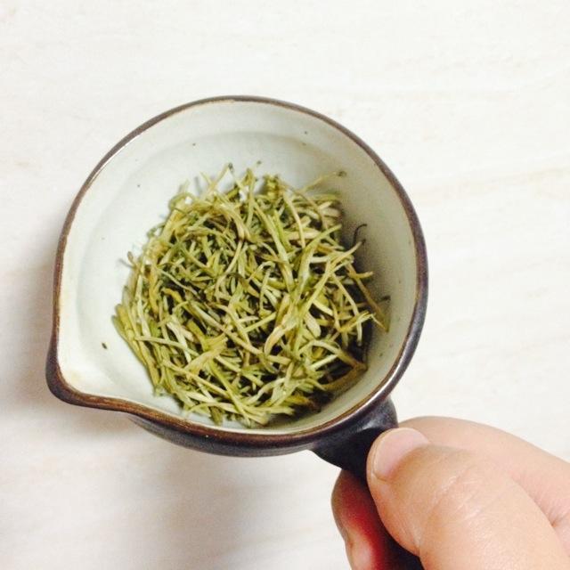                     孩子感冒了，咳嗽反反复复，煮碗粥，润肺止咳，健脾胃助消化！
