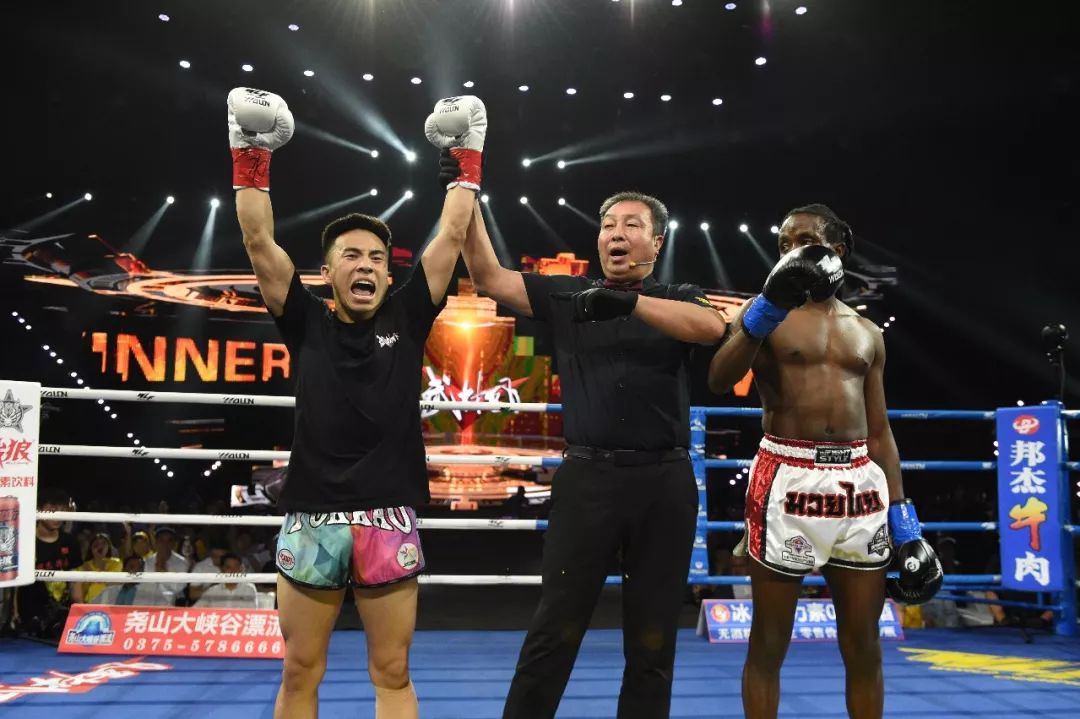 灵宝小伙仇晓飞武林风对战加拿大选手20秒战胜接受独家专访