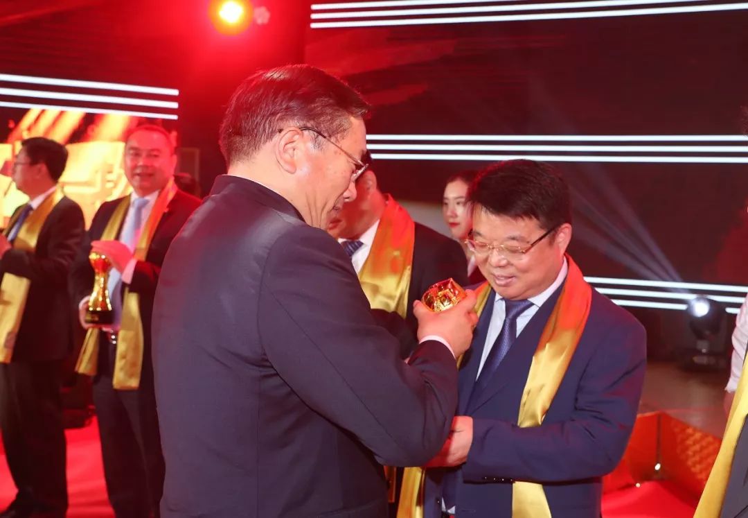 2018年年度经济人物_2018 影响济南 年度经济人物评选揭晓 50家企业上榜