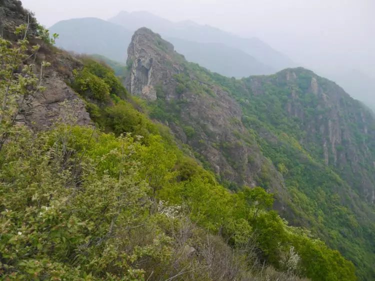 图片来源:网易博客《北京房山猫儿山徒步穿越》为展示猫耳山景区历史