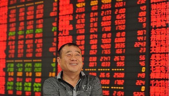 上海股民人均赚15万_上海夜景