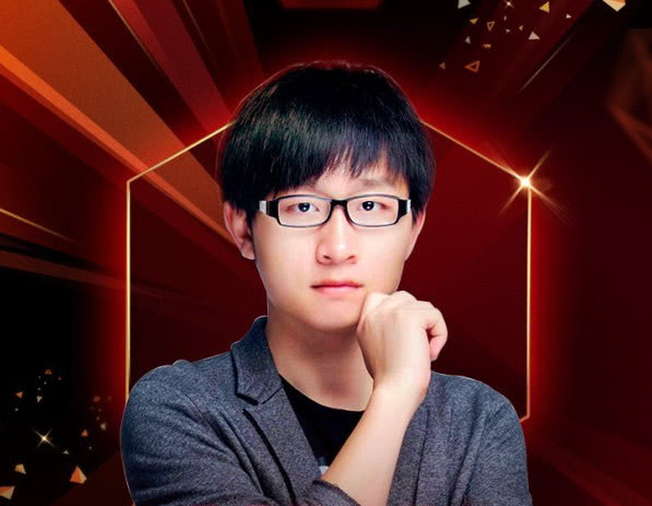 主播陈子豪陪玩游戏,与小姐姐开黑太欢乐,看到照片大家都懂了!