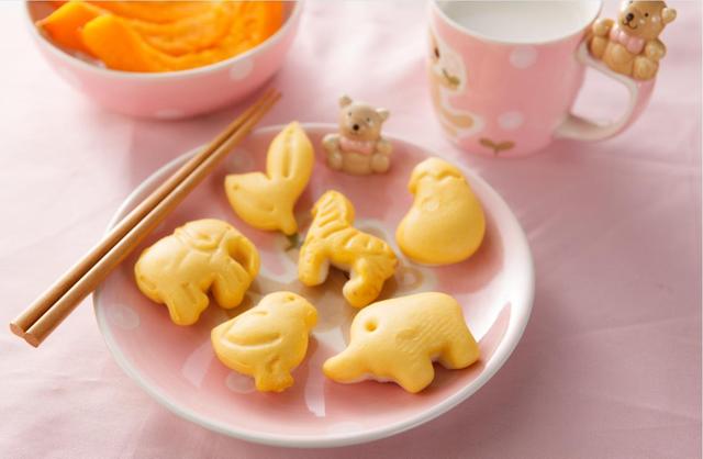                     原创            喂饭1小时，还吃不了几口，宝宝不爱吃饭或食量小怎么办？