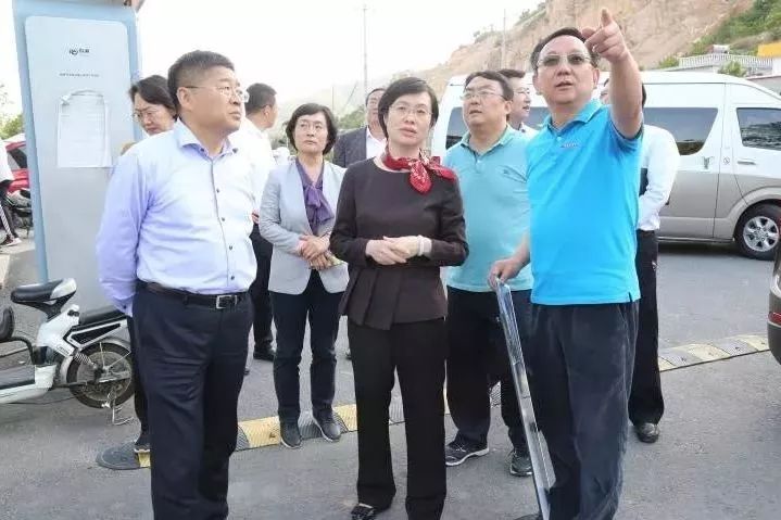 【工作动态】区委副书记,区长赵燕到沙子口街道督导违建治理工作