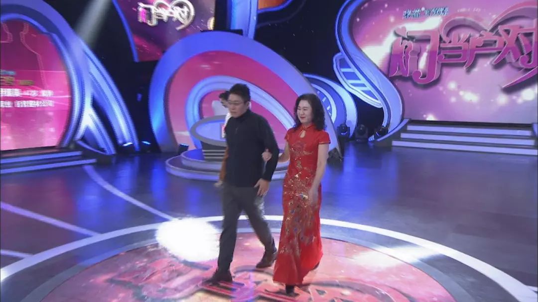 门当户对儿子送上神助攻单亲妈妈去相亲意外成为最受欢迎女嘉宾