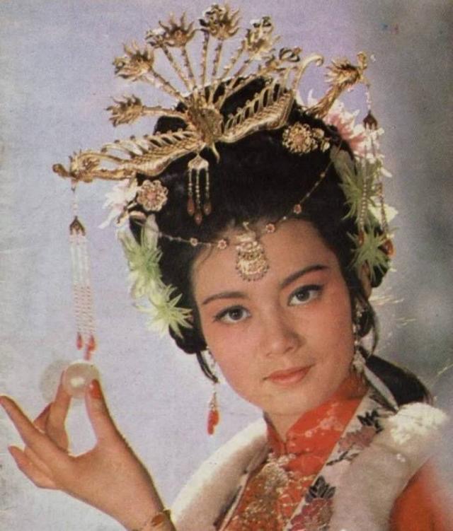 1981年老电影《杜十娘》,女主的形象和格调被拔得太高