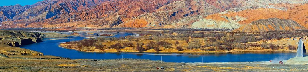 03′n经度:101°27′e最佳拍摄点:贵德黄河大桥黄河穿过贵德县西面