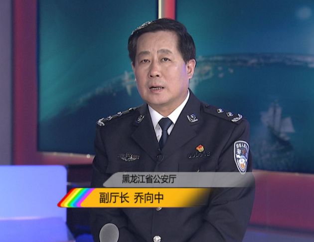 足不出户即可办理完户口或身份证业务民警深入基层推