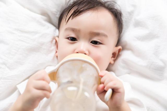                     原创            宝宝积食易出现这4种危害，做好这3点，帮助宝宝早日缓解