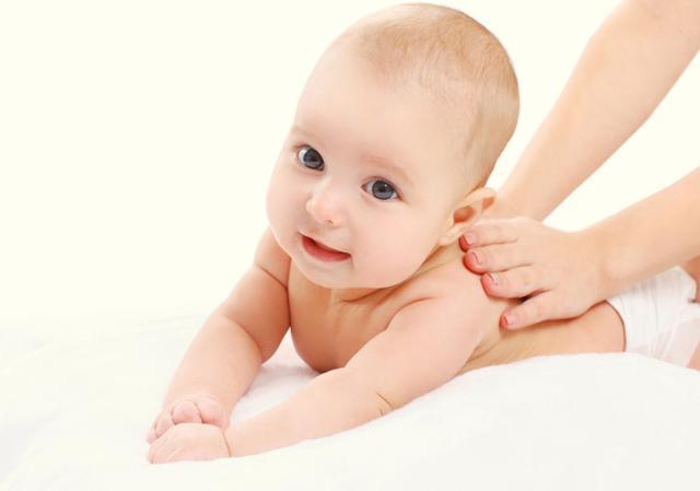                     原创            7个月大的男婴没了，就因为奶奶的行为，这些情况家长容易忽视