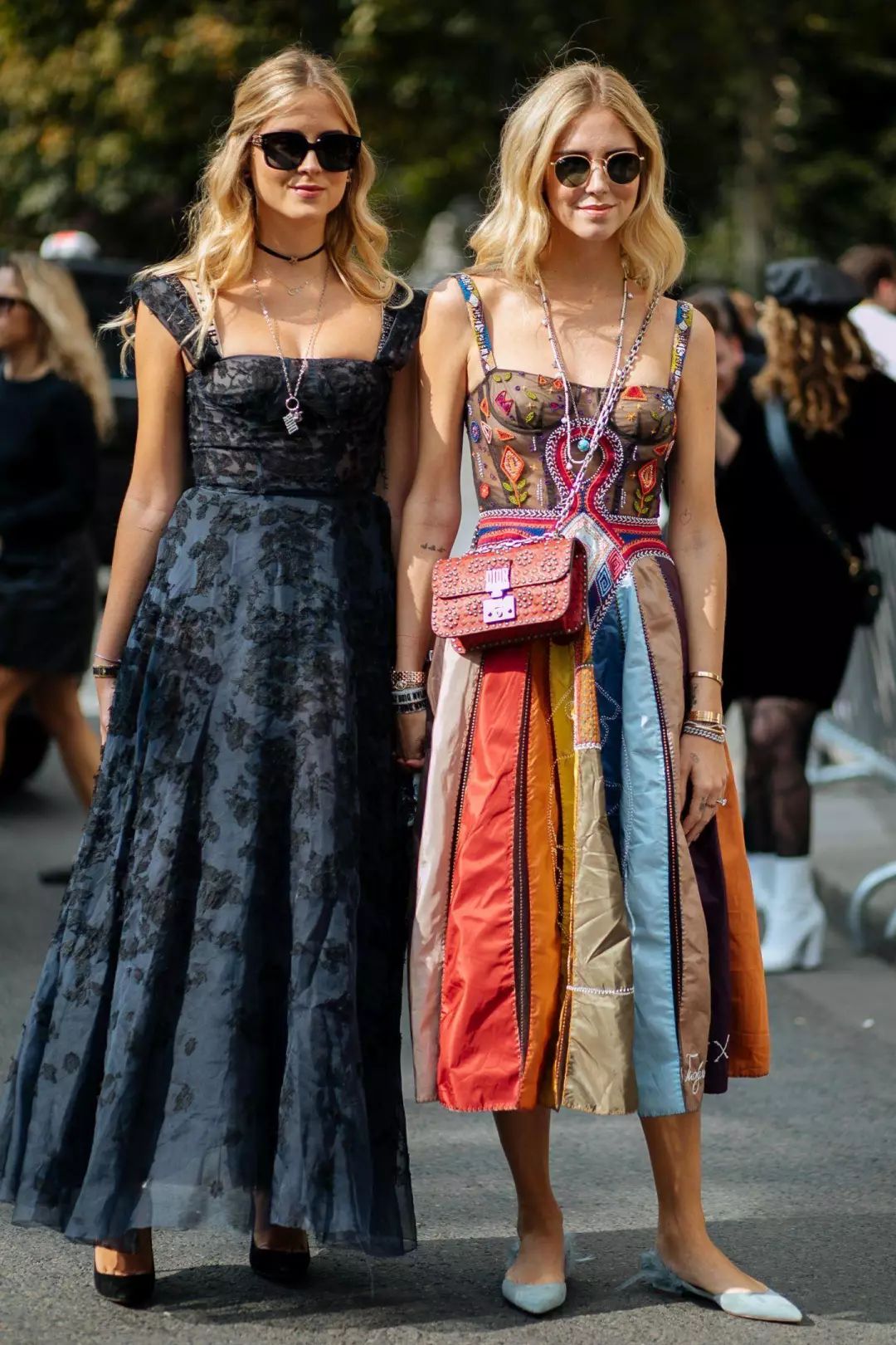 怎么搭配衣服和耳饰 41aee6240cbc4d2fb2131704e7fdd468.jpeg