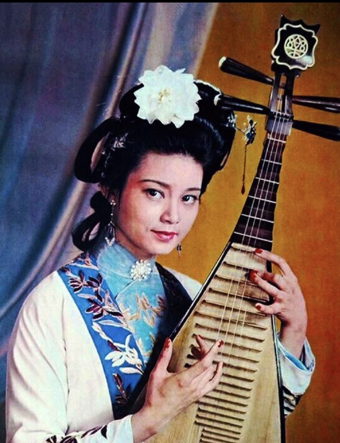 1981年老电影《杜十娘》,女主的形象和格调被拔得太高