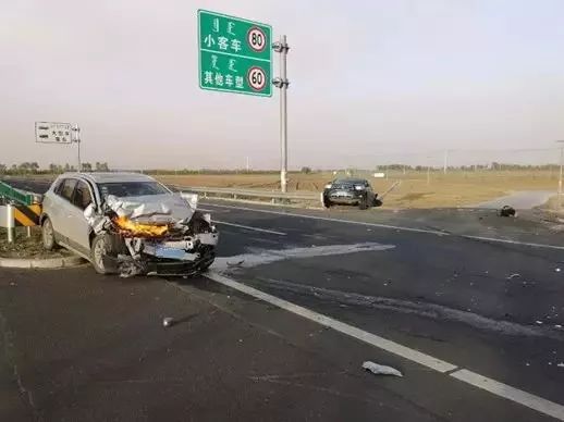 快速路车祸最新消息 537ba2a8a77147b6bdd1ddf44454e33e.jpeg