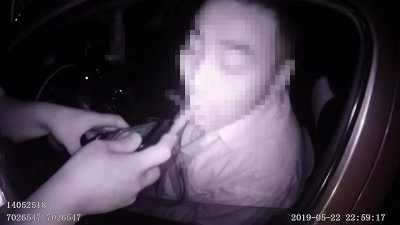 【尴尬】晋城这名司机栽了!和交警斗... 网上真钱捕鱼游戏