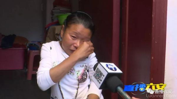 看到这位毛坦厂陪读妈妈,我忍不住流下了眼泪