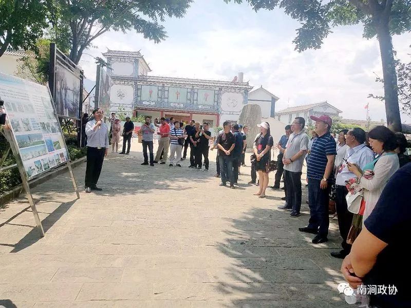 (现场考察古生村美丽乡村建设(现场考察仁里邑村庄规划建设管理)