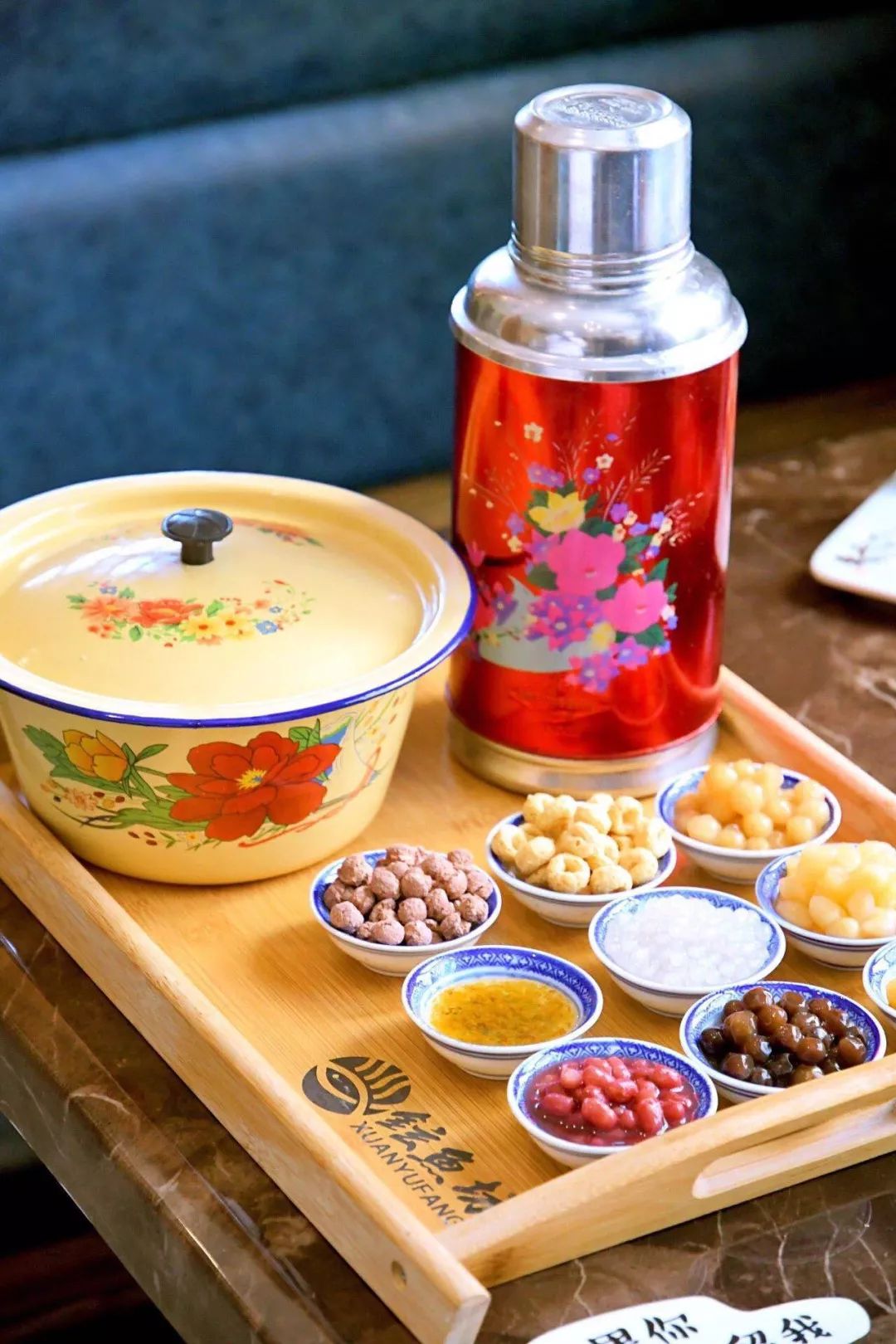 爱尚青岛丨0.2cm超薄体验!这家鱼火锅,活鱼现