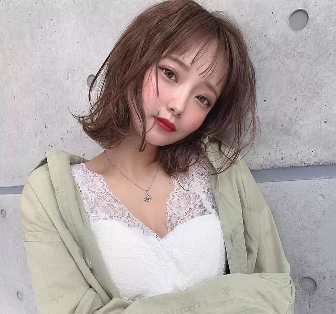 慵懒短卷发打造属于你的高级脸