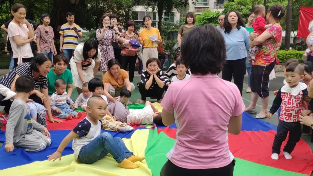 蓓蕊人口早期发展指导中心_灰指甲图片早期