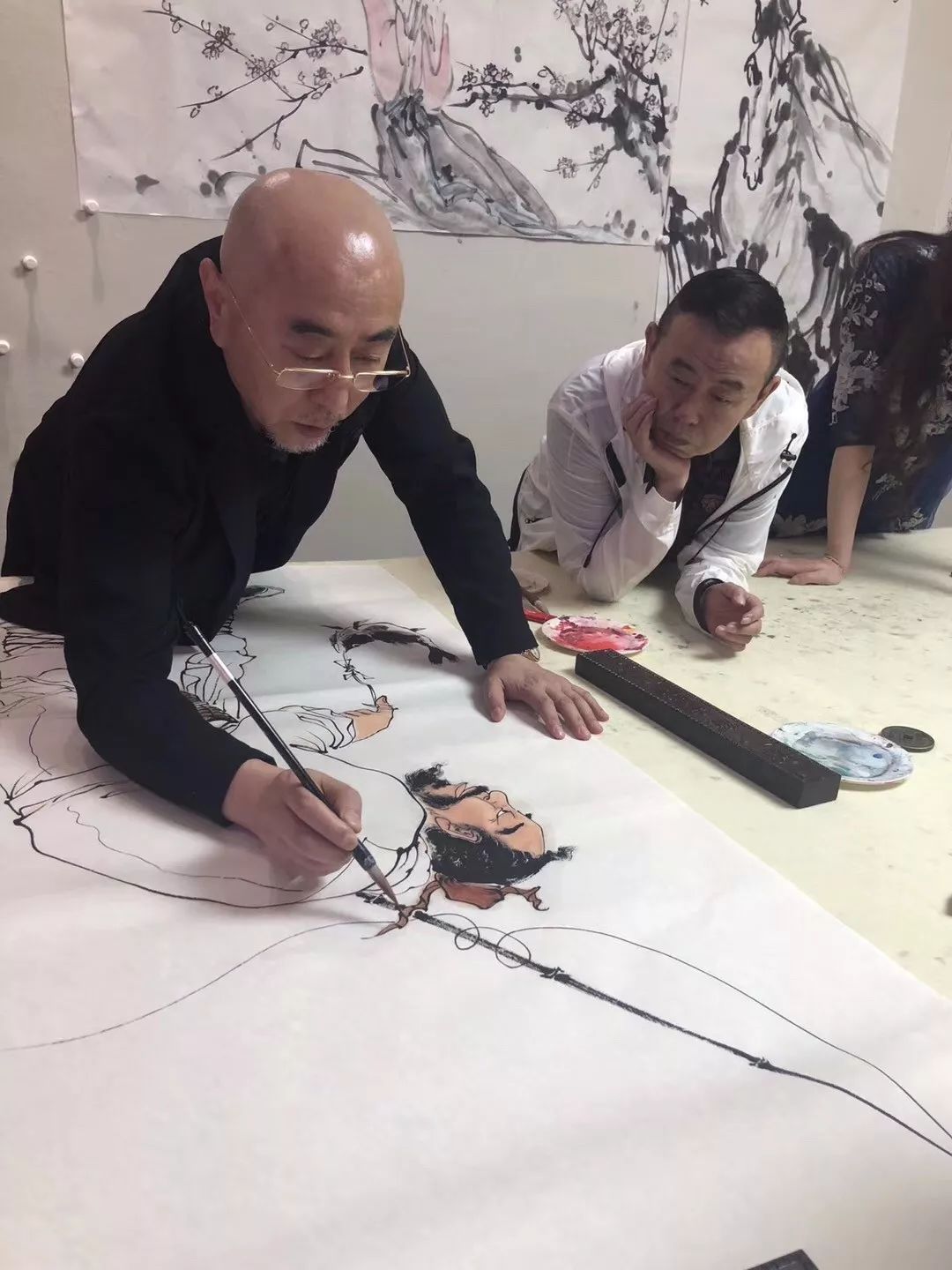 著名画家邵戈先生应邀出席长江画室开笔仪式