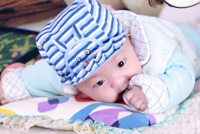                    原创            7个月大的男婴没了，就因为奶奶的行为，这些情况家长容易忽视