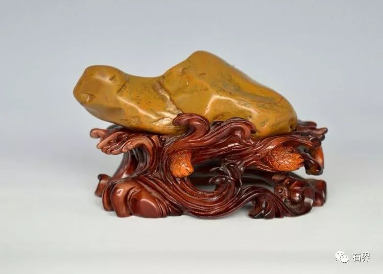 题名:元宝;尺寸:865cm;石种:大湾石;产地:广西;藏家:湘祁;