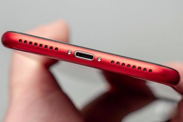 手机充电发热很烫什么原因 c87a483bca344a52ad5372b2ceef5aef.jpeg