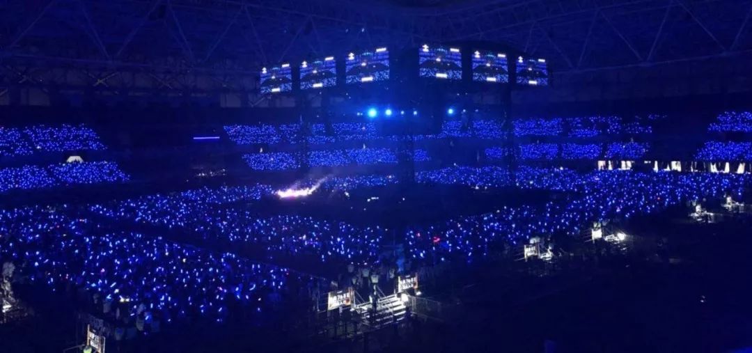 汪峰和黄贯中来绍开唱，7.20演唱会引发全城热抢，票房火爆！！！